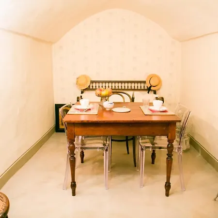 לינה וארוחת בוקר Bb Le Gemme