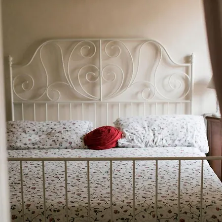 לינה וארוחת בוקר Bb Le Gemme 4*